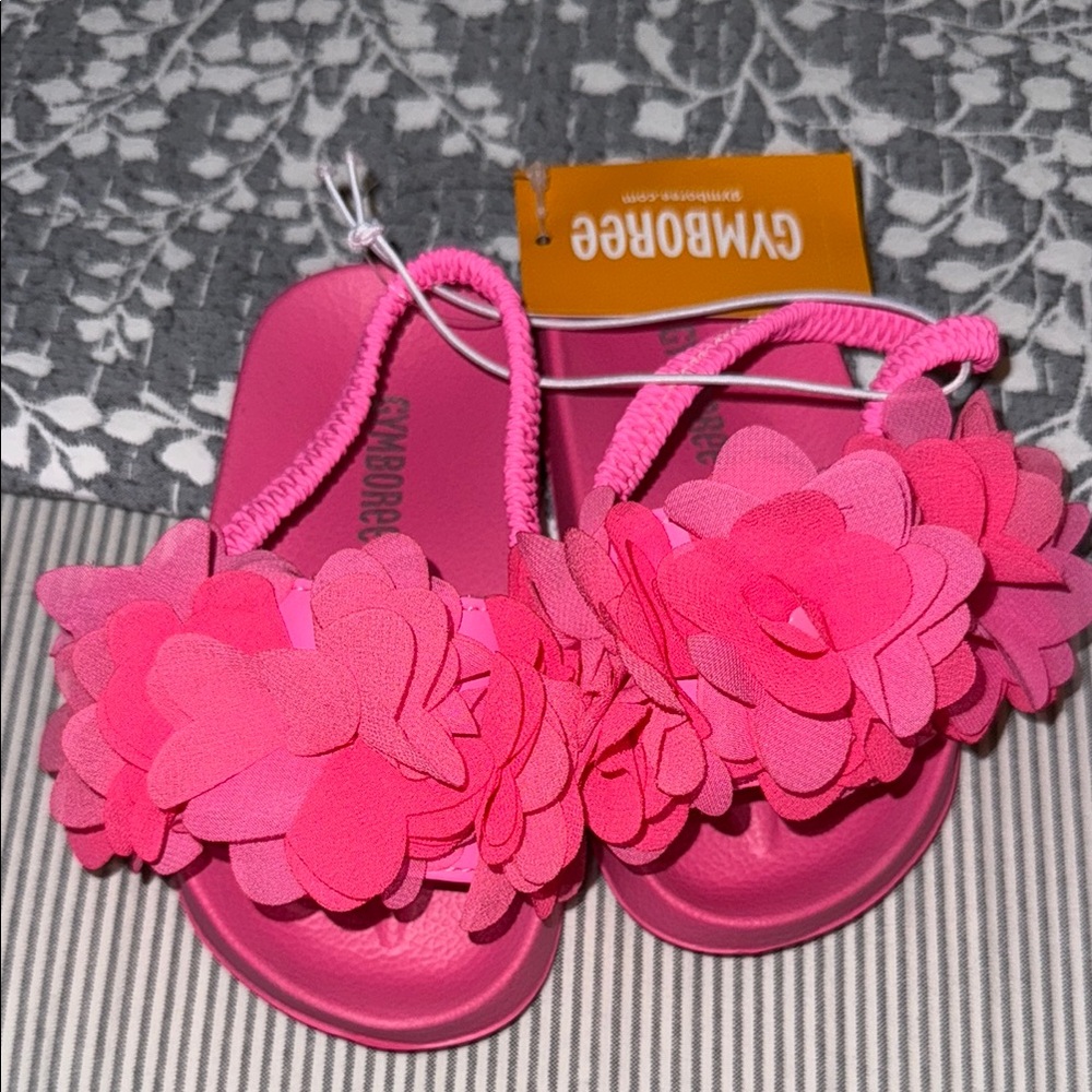 Gymboree toddler size 7 summer sandals . NWT from a pet and smoke free
home.